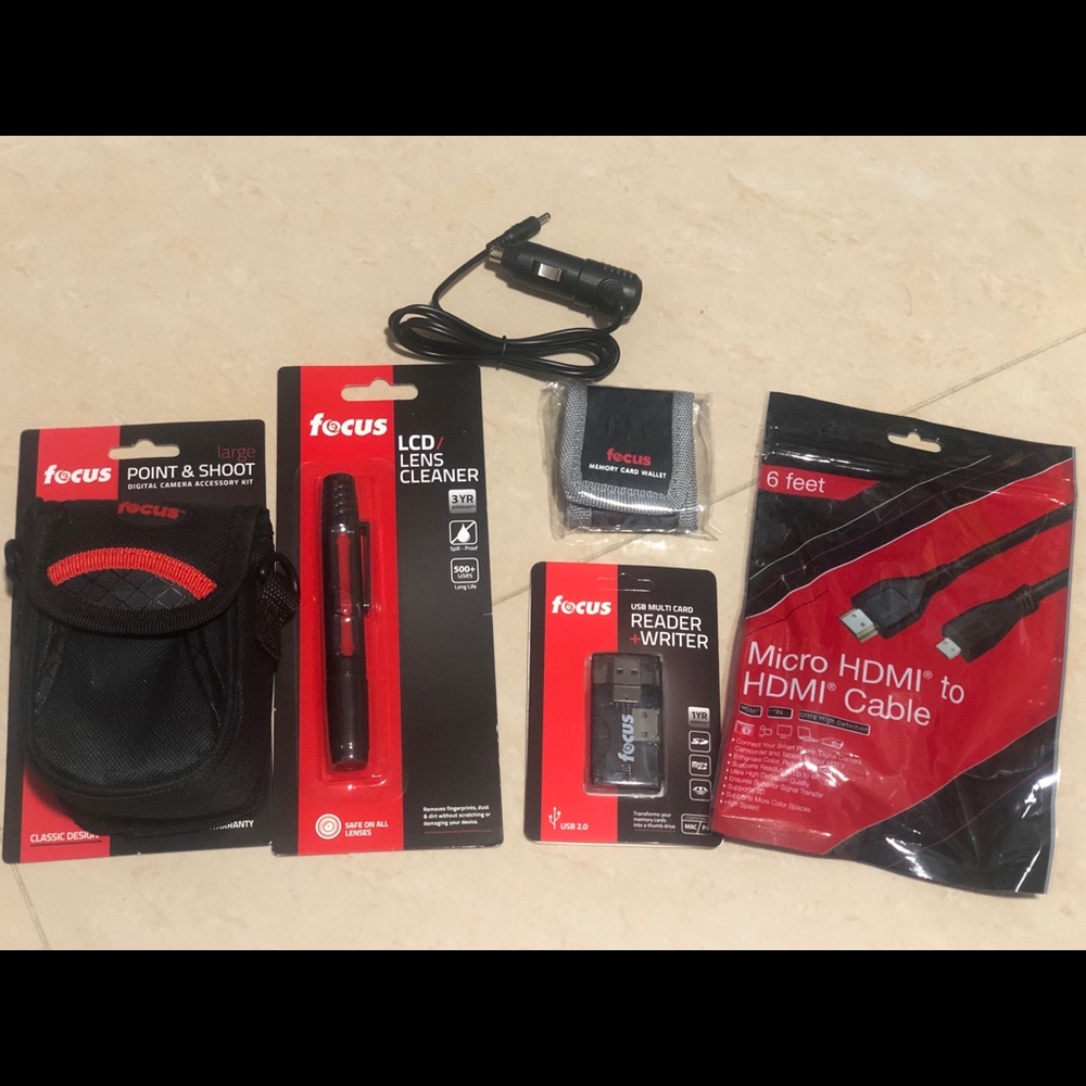 Camera accessories (Cleaner/Reader/Cable/Bag/Case) - Picture 2 of 2